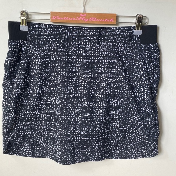 Cypress Club Womens Tummy Smoothing golf or tennis Skort, Size M - Picture 2 of 8